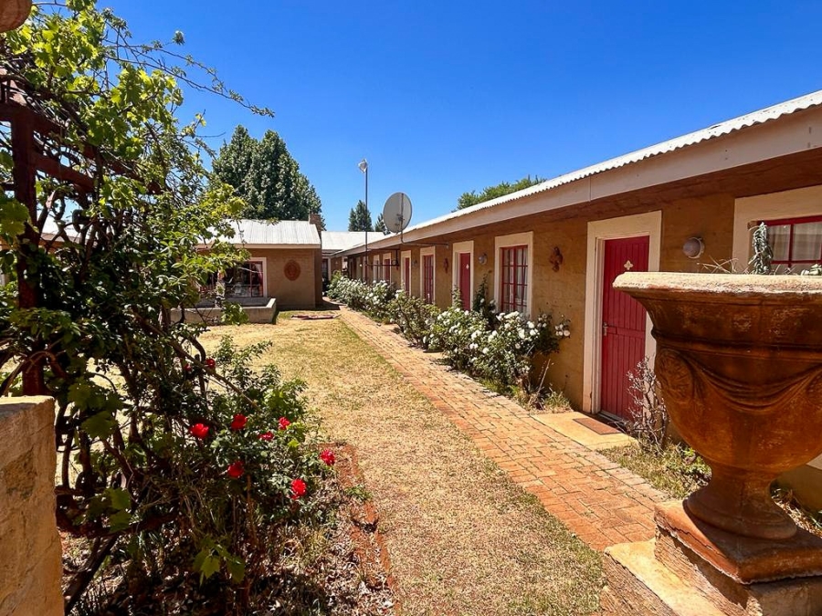 8 Bedroom Property for Sale in Potchefstroom Rural North West